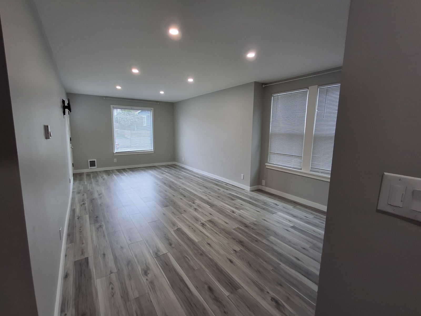 JCR Construction — living room gut renovation, Everett WA